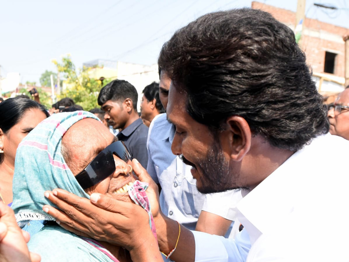 YS jagan padayatra photo gallery - Sakshi6