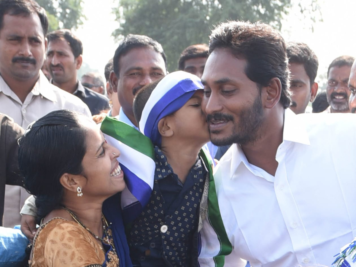 YS jagan padayatra photo gallery - Sakshi7