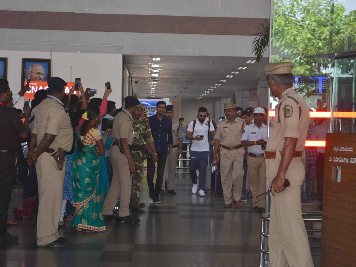 Indian cricket team arrives in Vizag ahead of second ODI Photo Gallery - Sakshi12