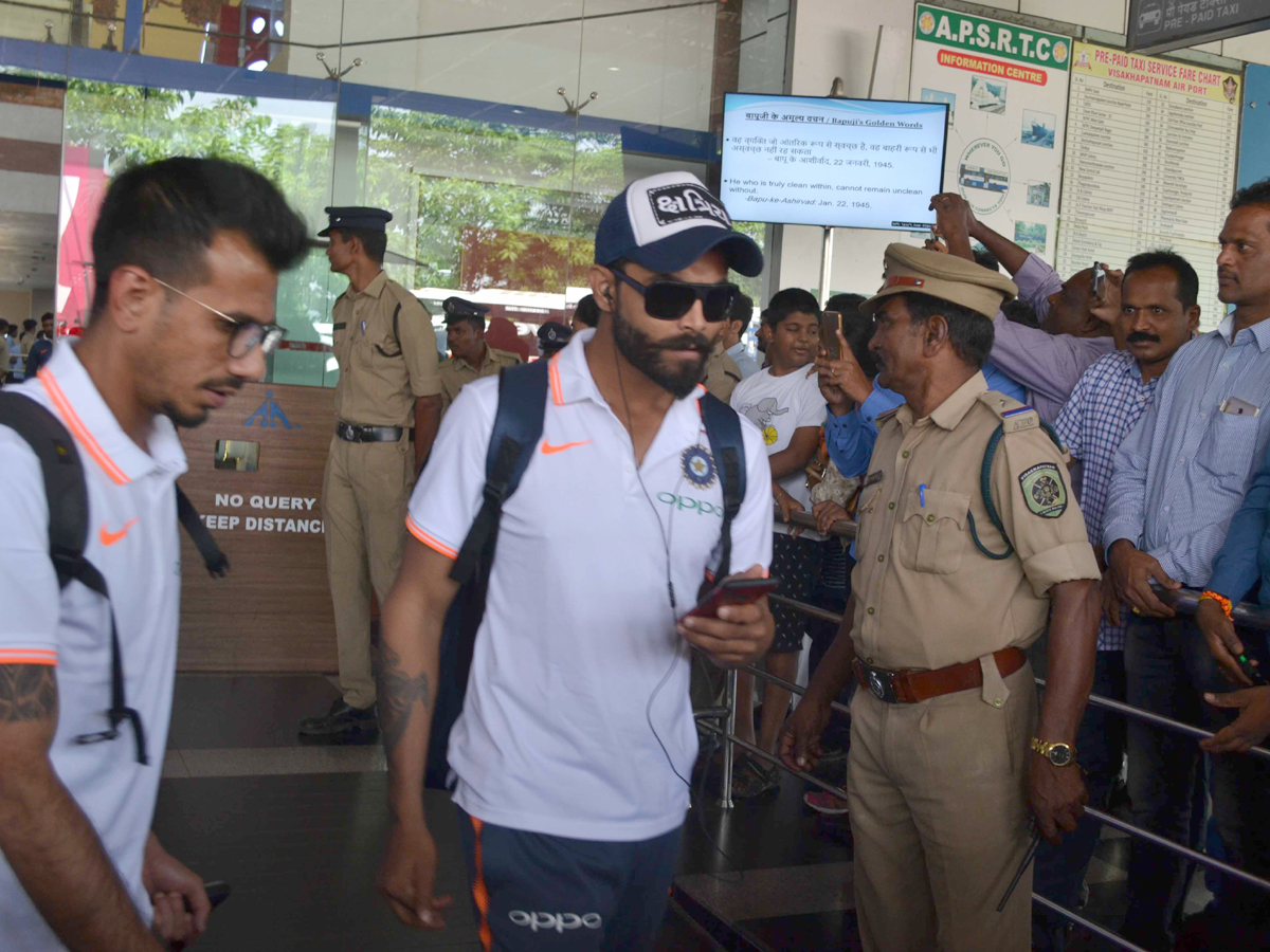 Indian cricket team arrives in Vizag ahead of second ODI Photo Gallery - Sakshi13