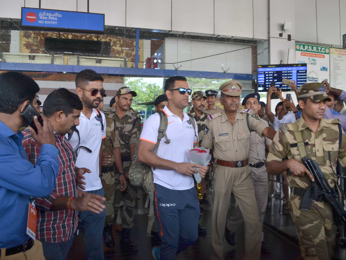 Indian cricket team arrives in Vizag ahead of second ODI Photo Gallery - Sakshi17