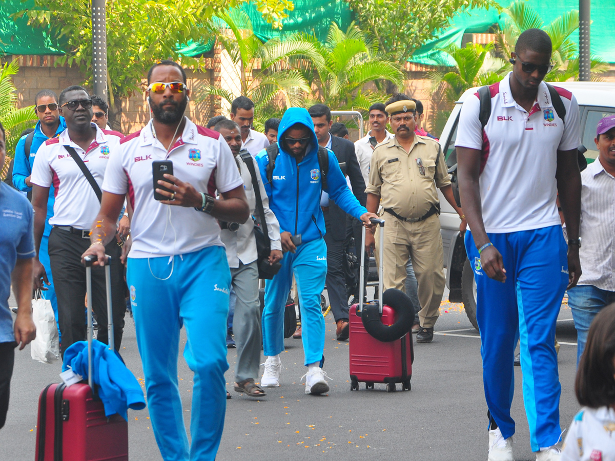 Indian cricket team arrives in Vizag ahead of second ODI Photo Gallery - Sakshi6