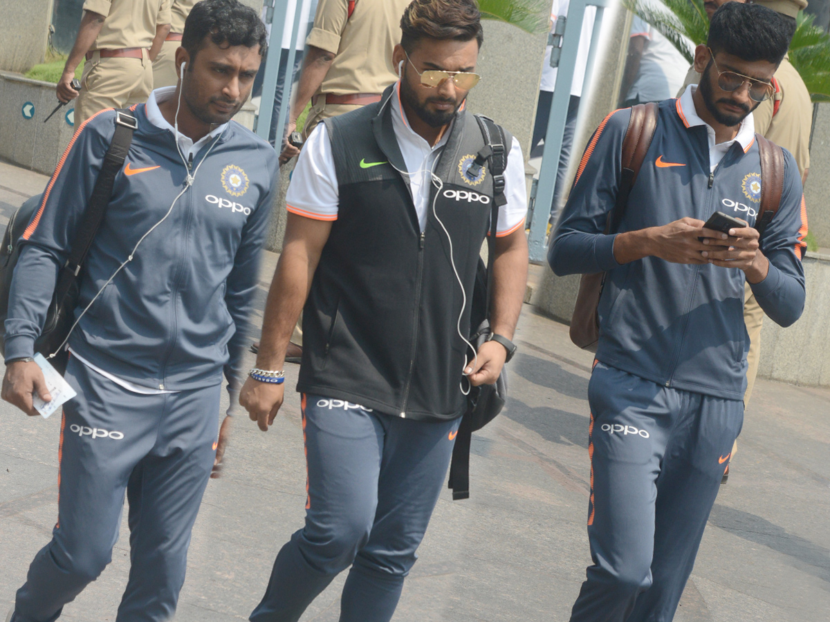 Indian cricket team arrives in Vizag ahead of second ODI Photo Gallery - Sakshi8