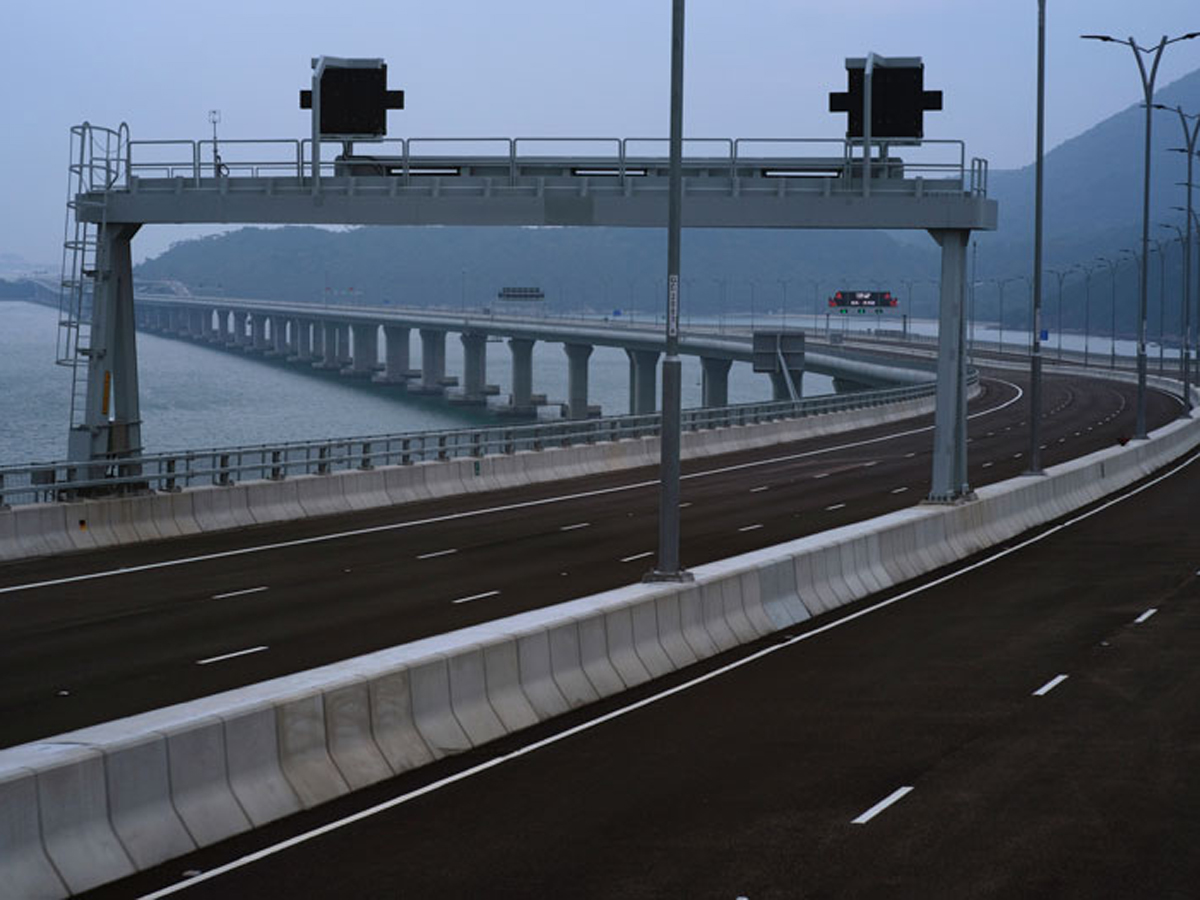 Worlds Longest Sea Crossing Bridge Between Hong Kong and China Photo Gallery - Sakshi7