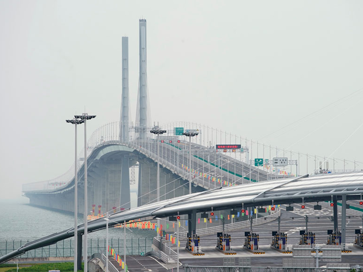 Worlds Longest Sea Crossing Bridge Between Hong Kong and China Photo Gallery - Sakshi4