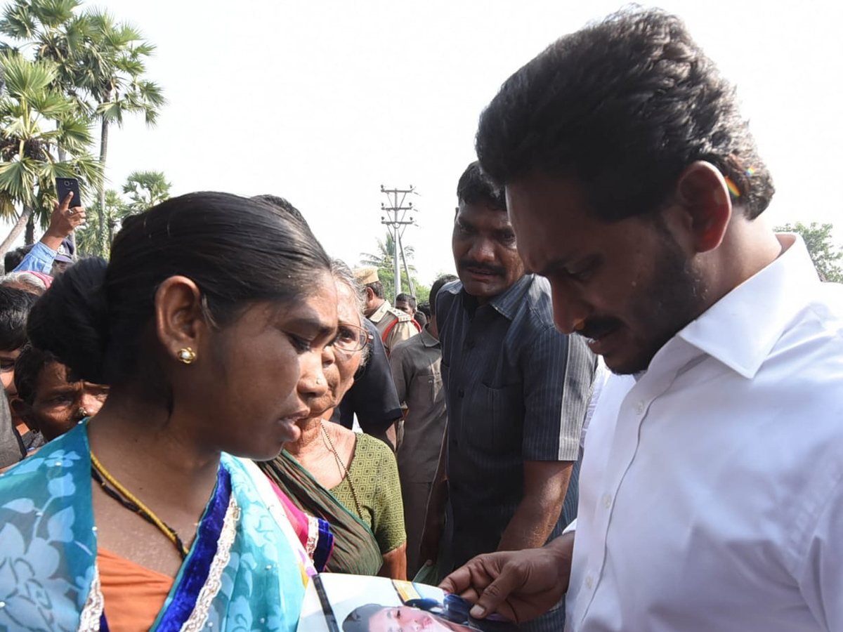 YS jagan padayatra photo gallery - Sakshi18