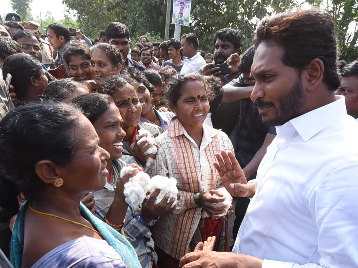 YS jagan padayatra photo gallery - Sakshi28