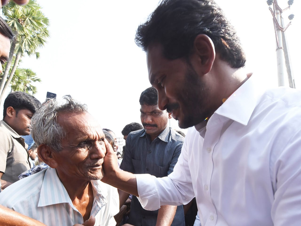 YS jagan padayatra photo gallery - Sakshi29