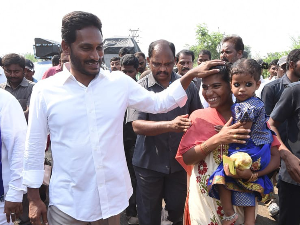 YS jagan padayatra photo gallery - Sakshi5