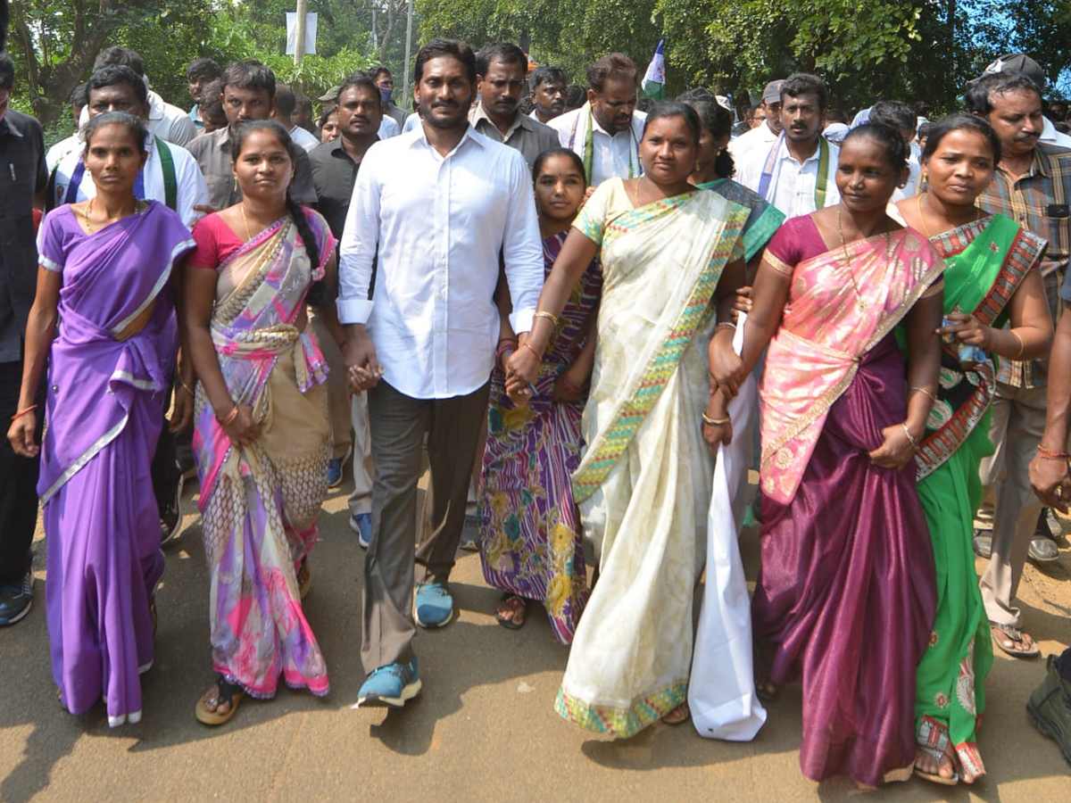 YS Jagan PrajaSankalpaYatra Day 293th Photo Gallery - Sakshi23