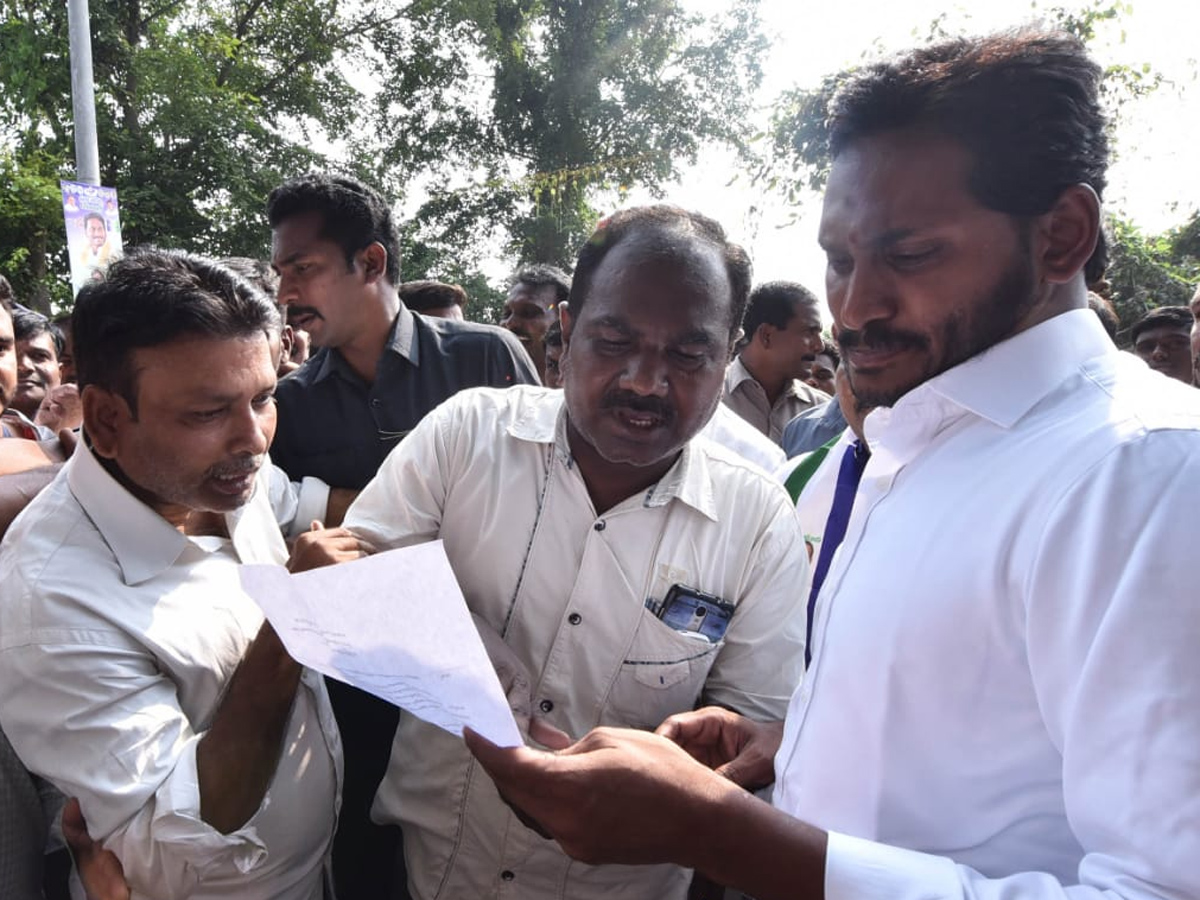 YS Jagan PrajaSankalpaYatra Day 293th Photo Gallery - Sakshi4