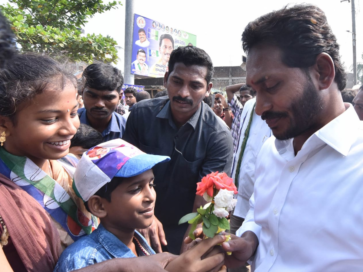 YS Jagan PrajaSankalpaYatra Day 293th Photo Gallery - Sakshi6