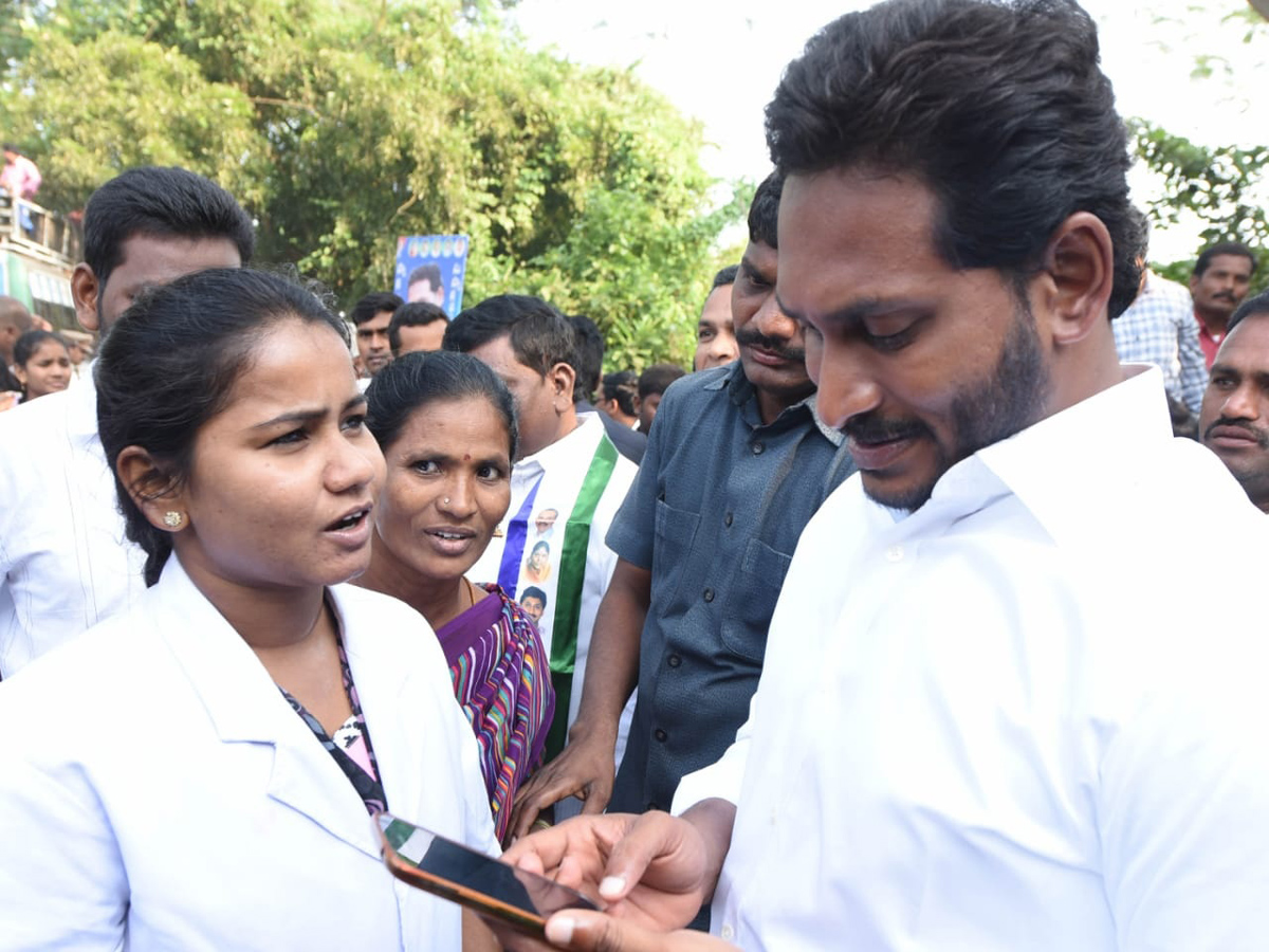 YS jagan padayatra photo gallery - Sakshi23