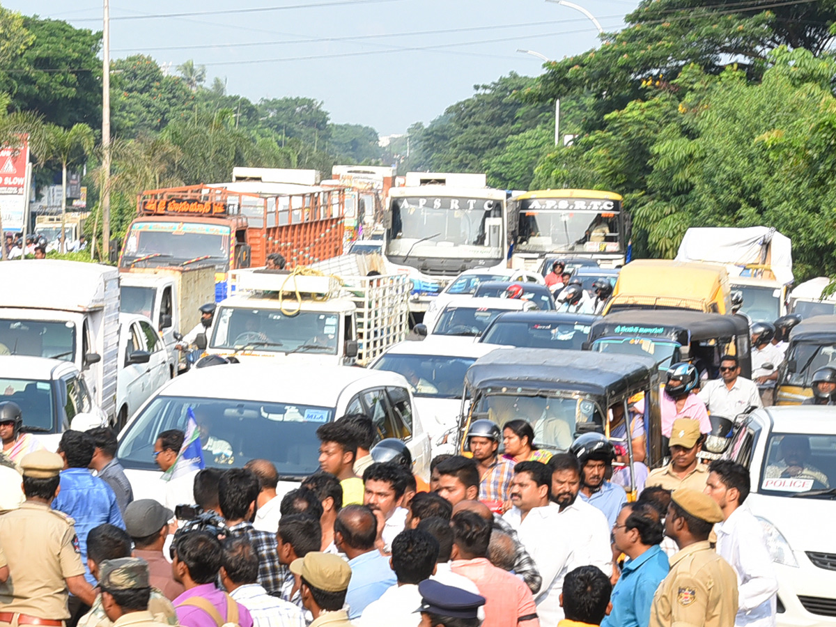 Ysrcp Supporters Protests in Telugu States Photo Gallery - Sakshi31