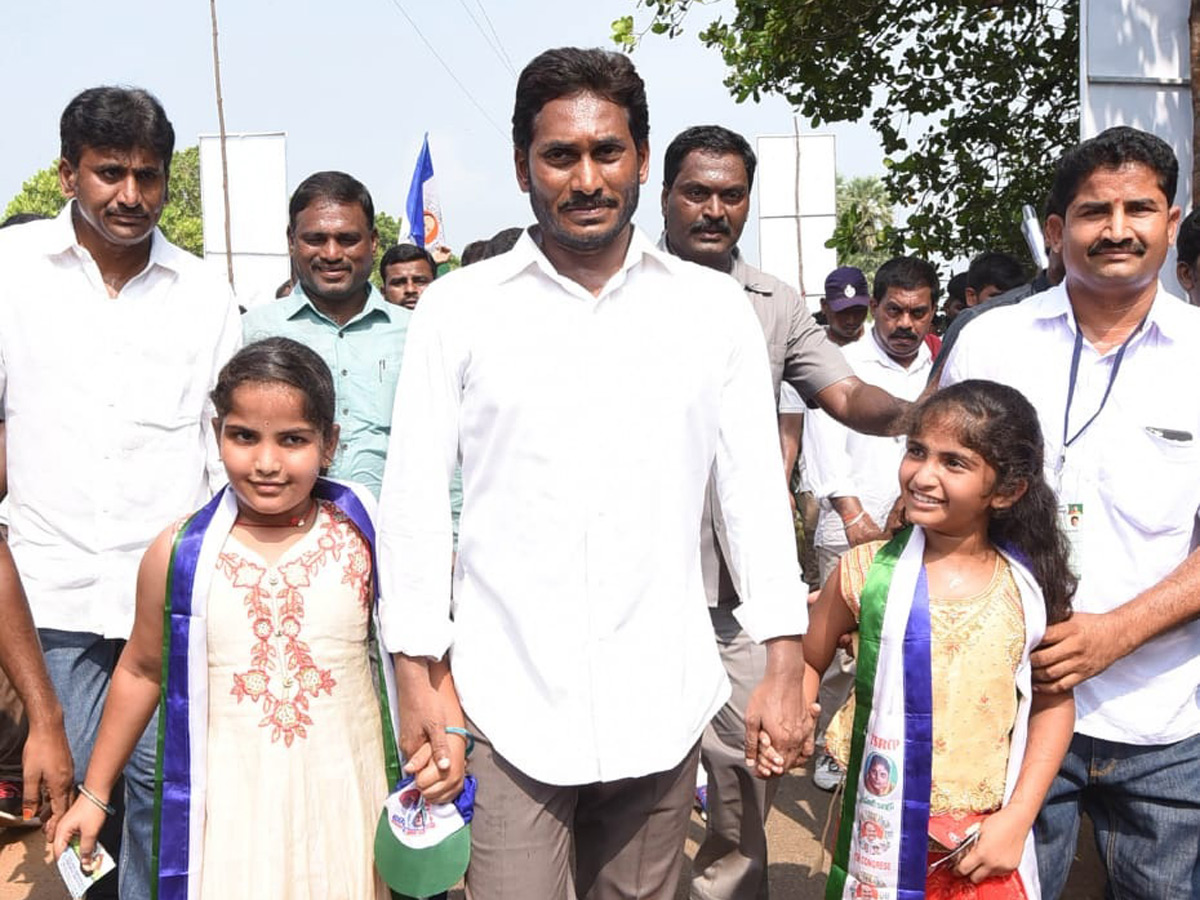 YS jagan padayatra photo gallery - Sakshi4