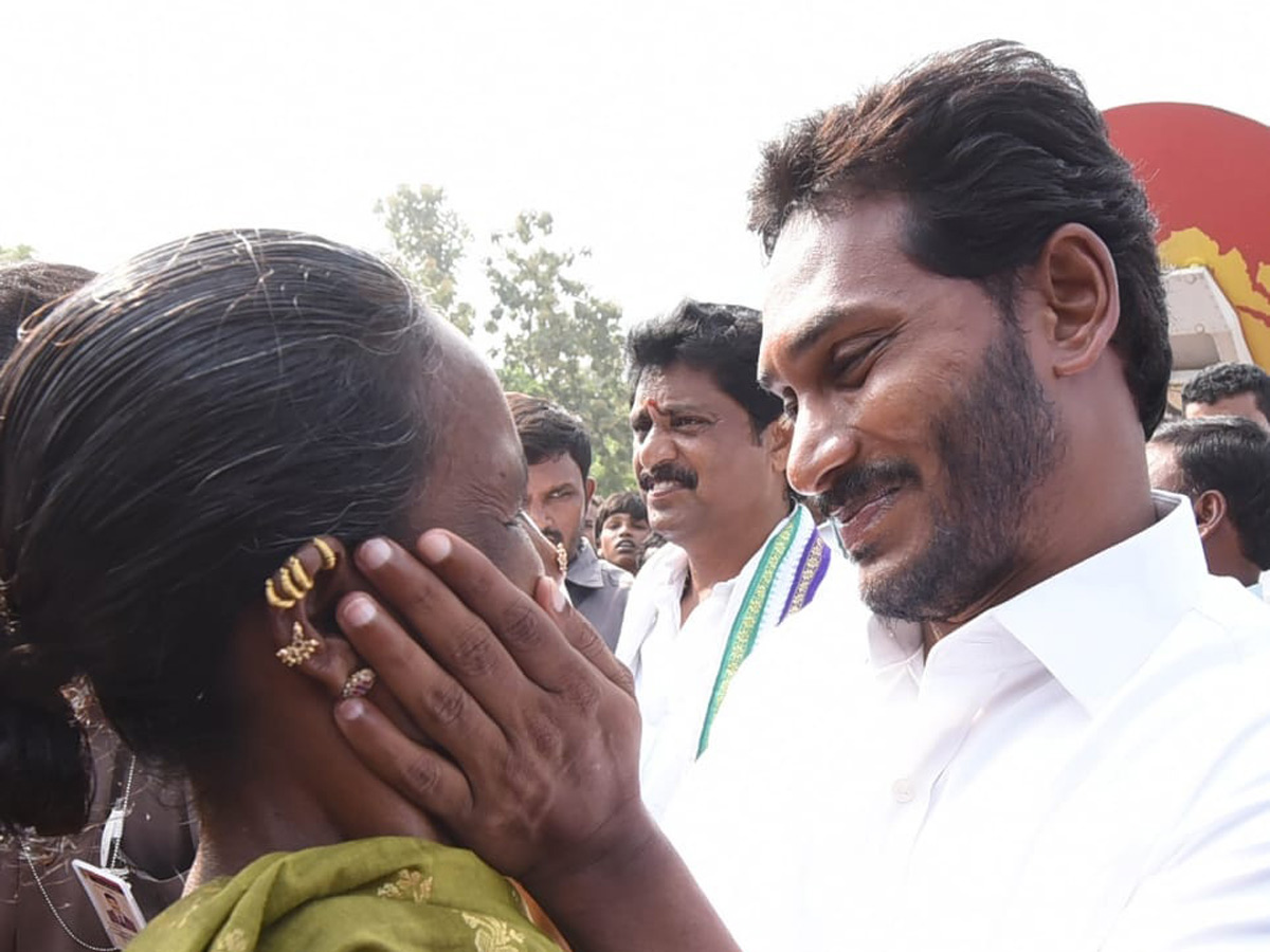 YS jagan padayatra photo gallery - Sakshi7