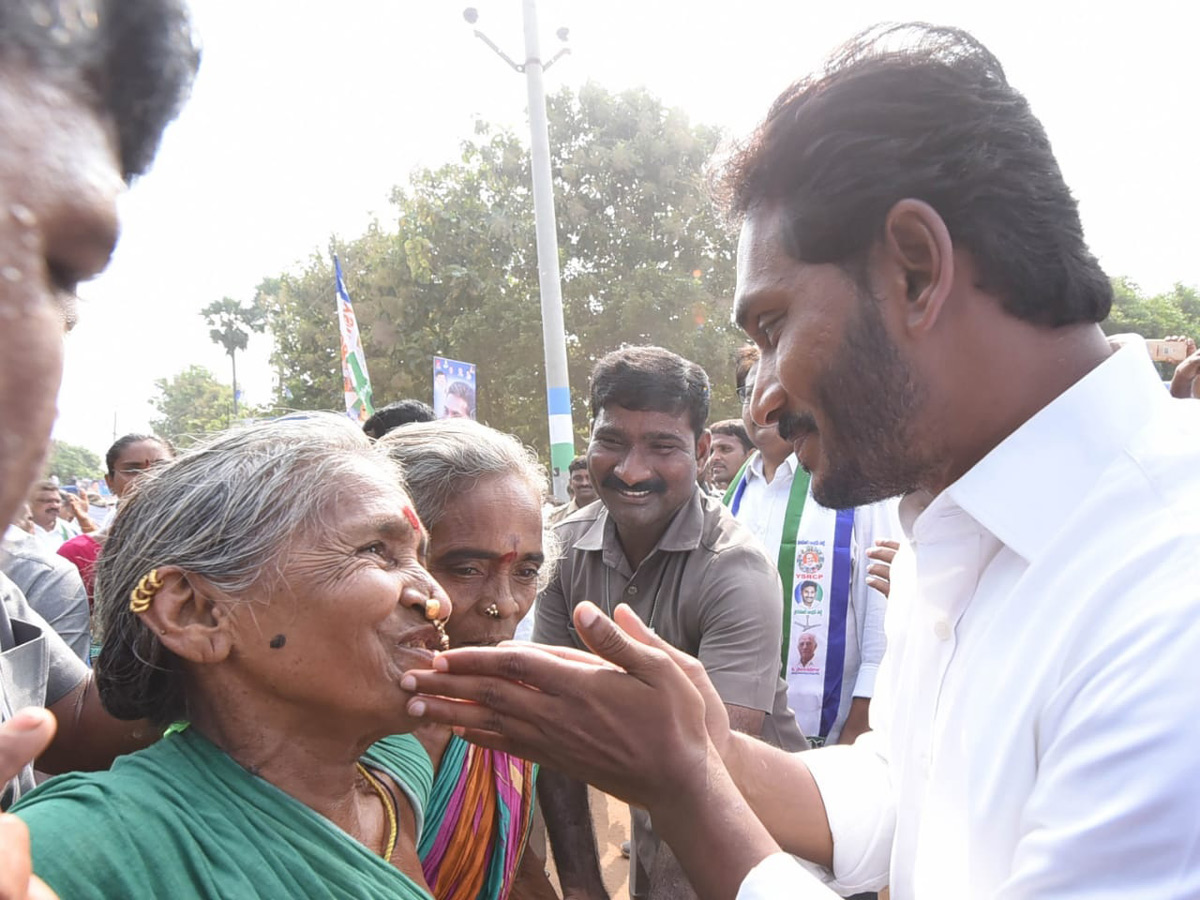 YS jagan padayatra photo gallery - Sakshi8