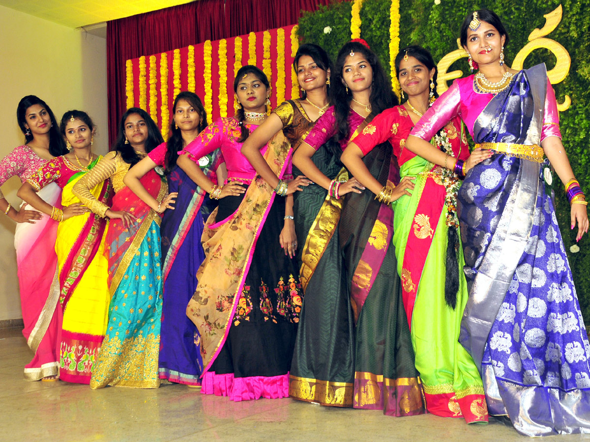 Utkarsha Celebrations Grand Held In KMC In Warangal - Sakshi1