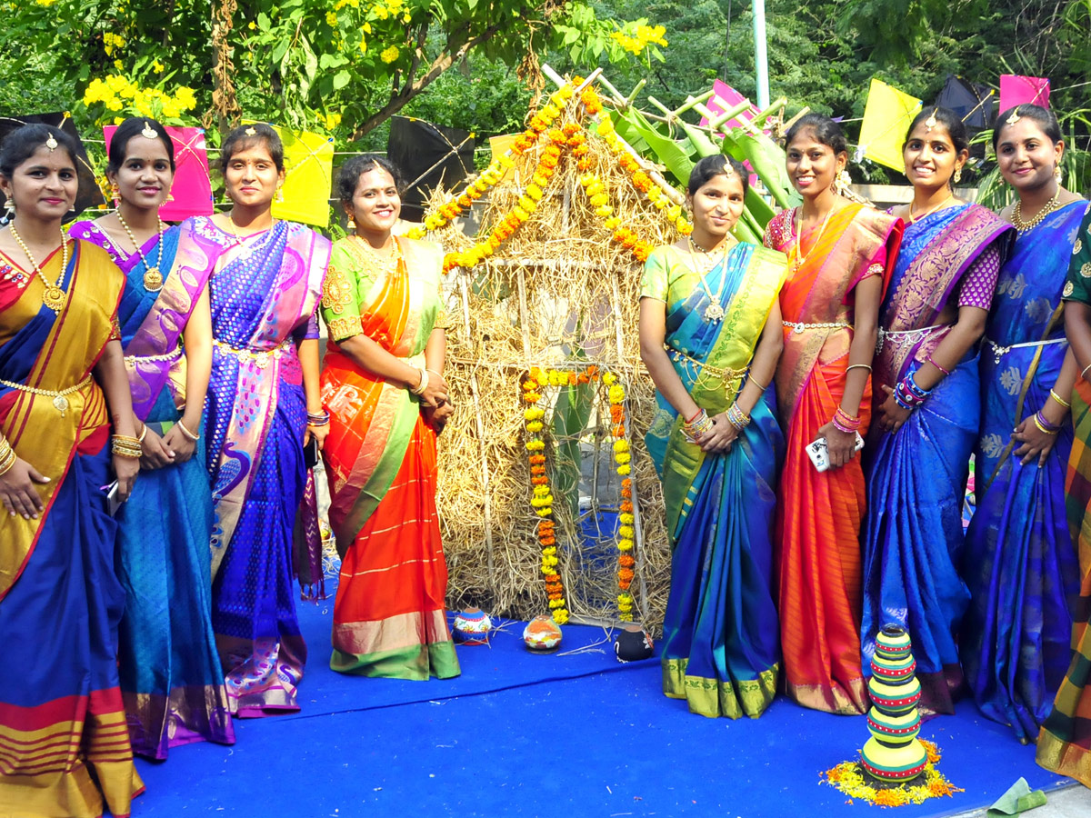 Utkarsha Celebrations Grand Held In KMC In Warangal - Sakshi10