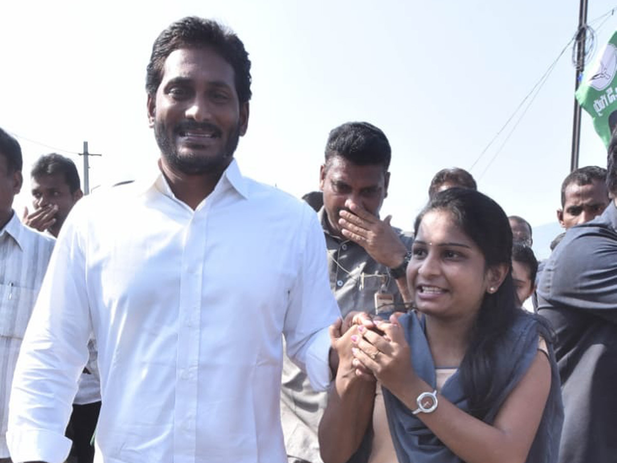 YS jagan padayatra photo gallery - Sakshi11