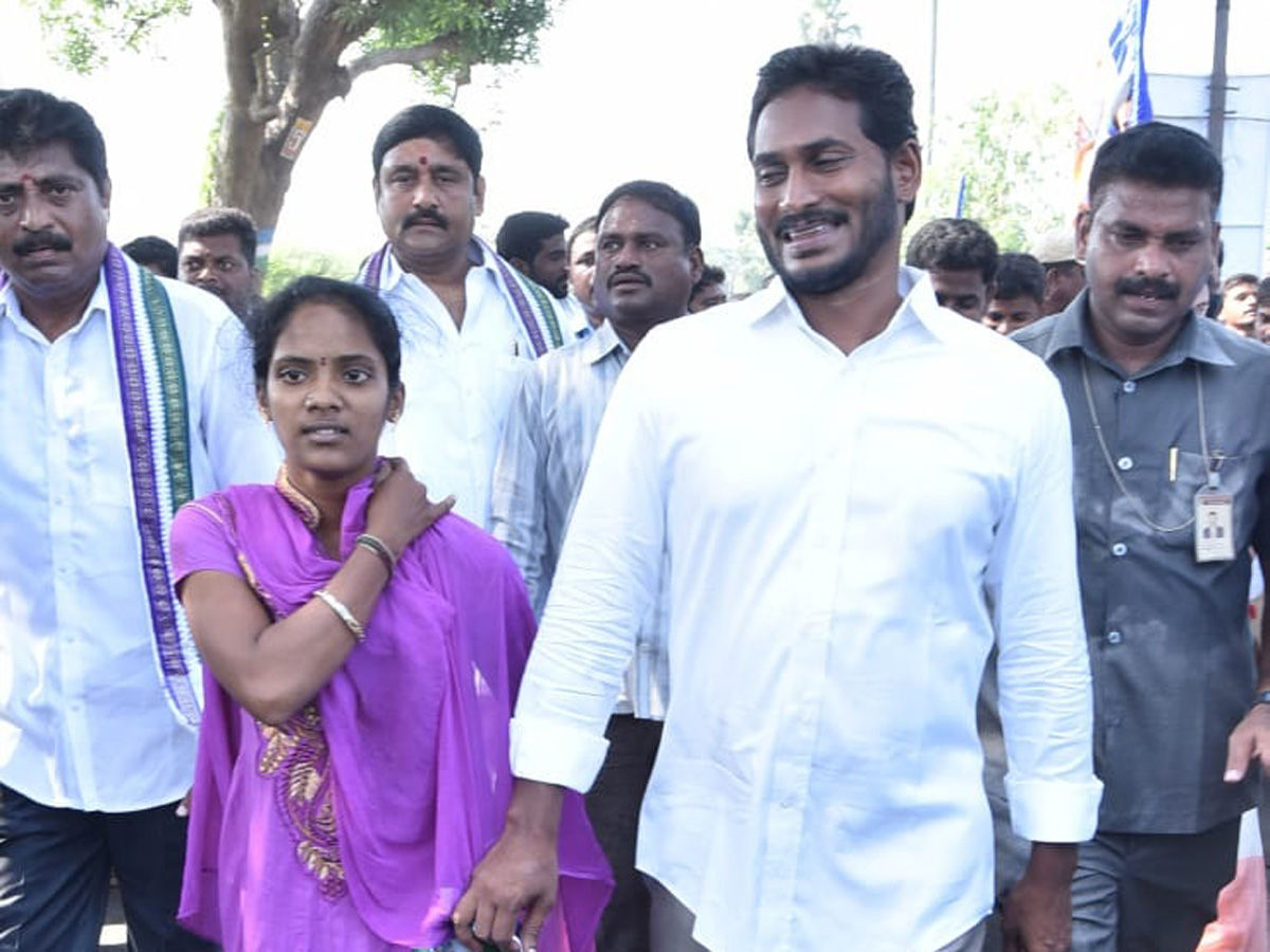 YS jagan padayatra photo gallery - Sakshi4