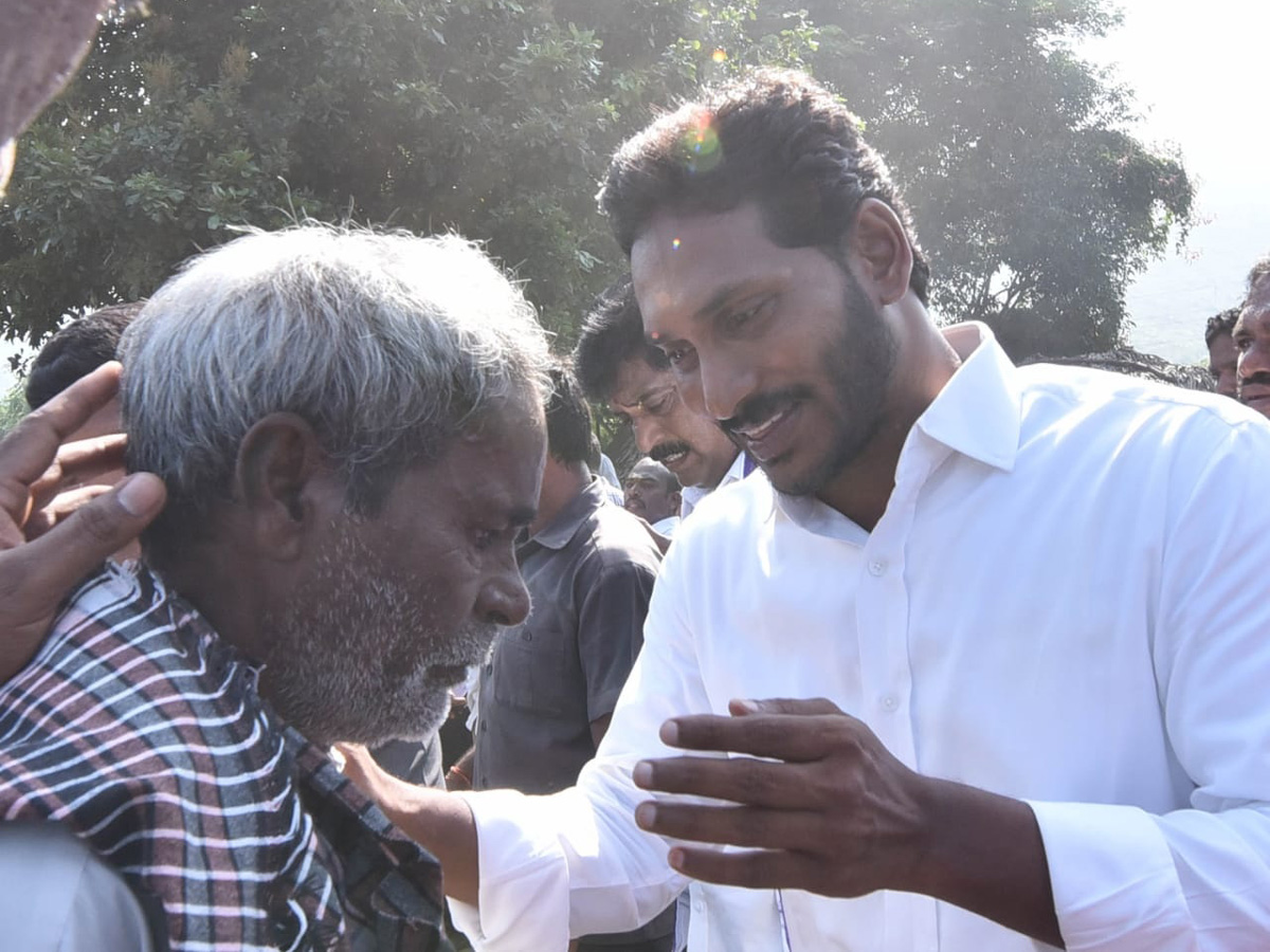 YS jagan padayatra photo gallery - Sakshi1