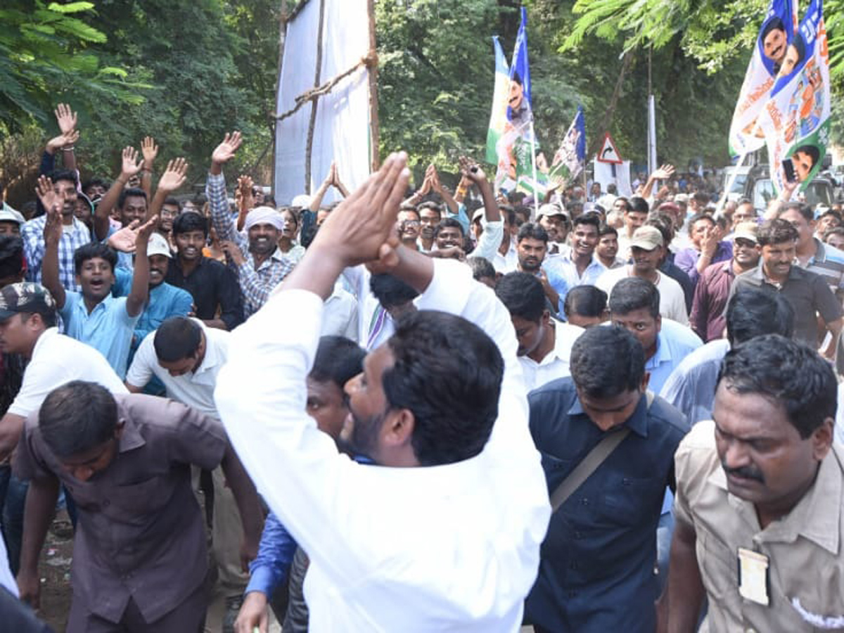 YS jagan padayatra photo gallery - Sakshi14