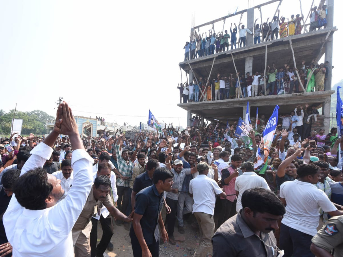 YS jagan padayatra photo gallery - Sakshi2