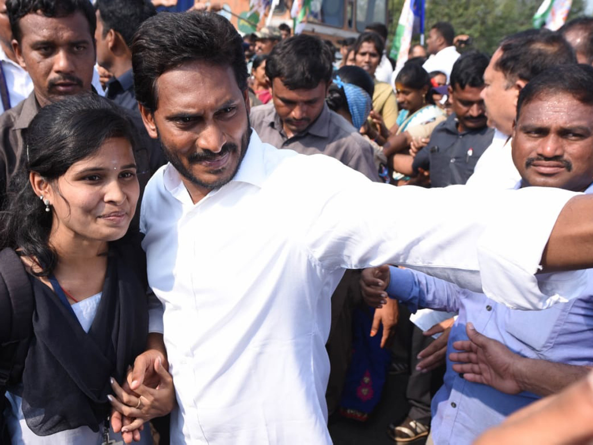 YS jagan padayatra photo gallery - Sakshi9