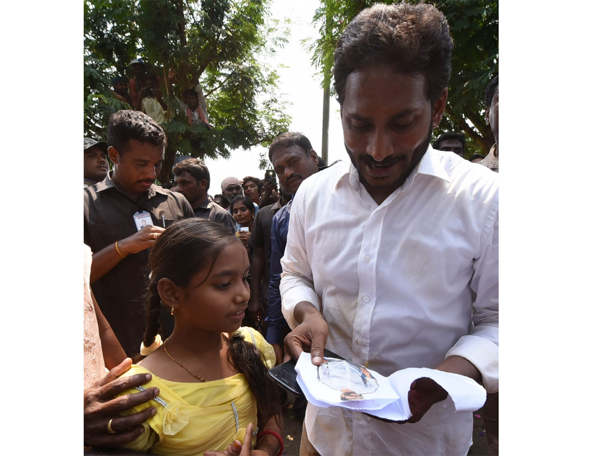 YS jagan padayatra photo gallery - Sakshi20