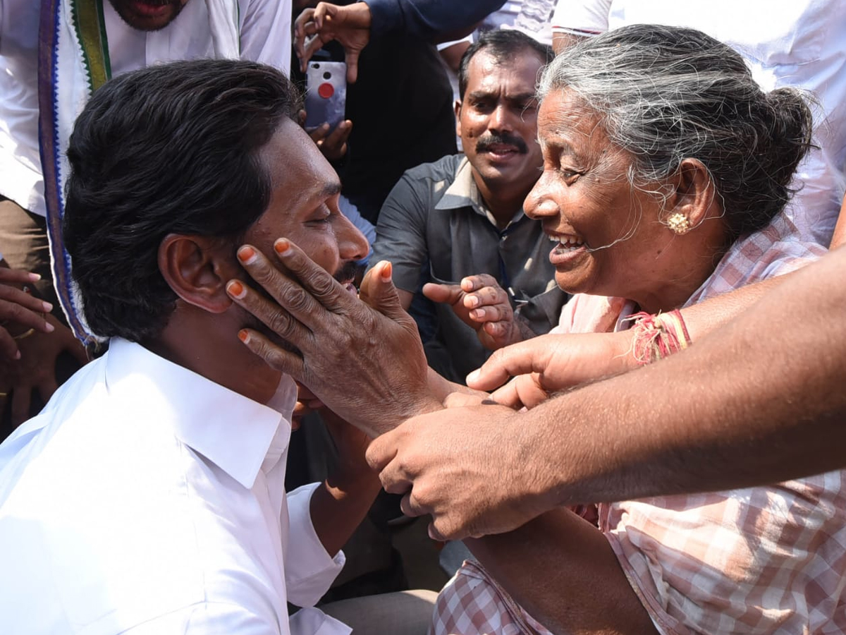 YS Jagan PrajaSankalpaYatra Day 280th Photo Gallery - Sakshi6