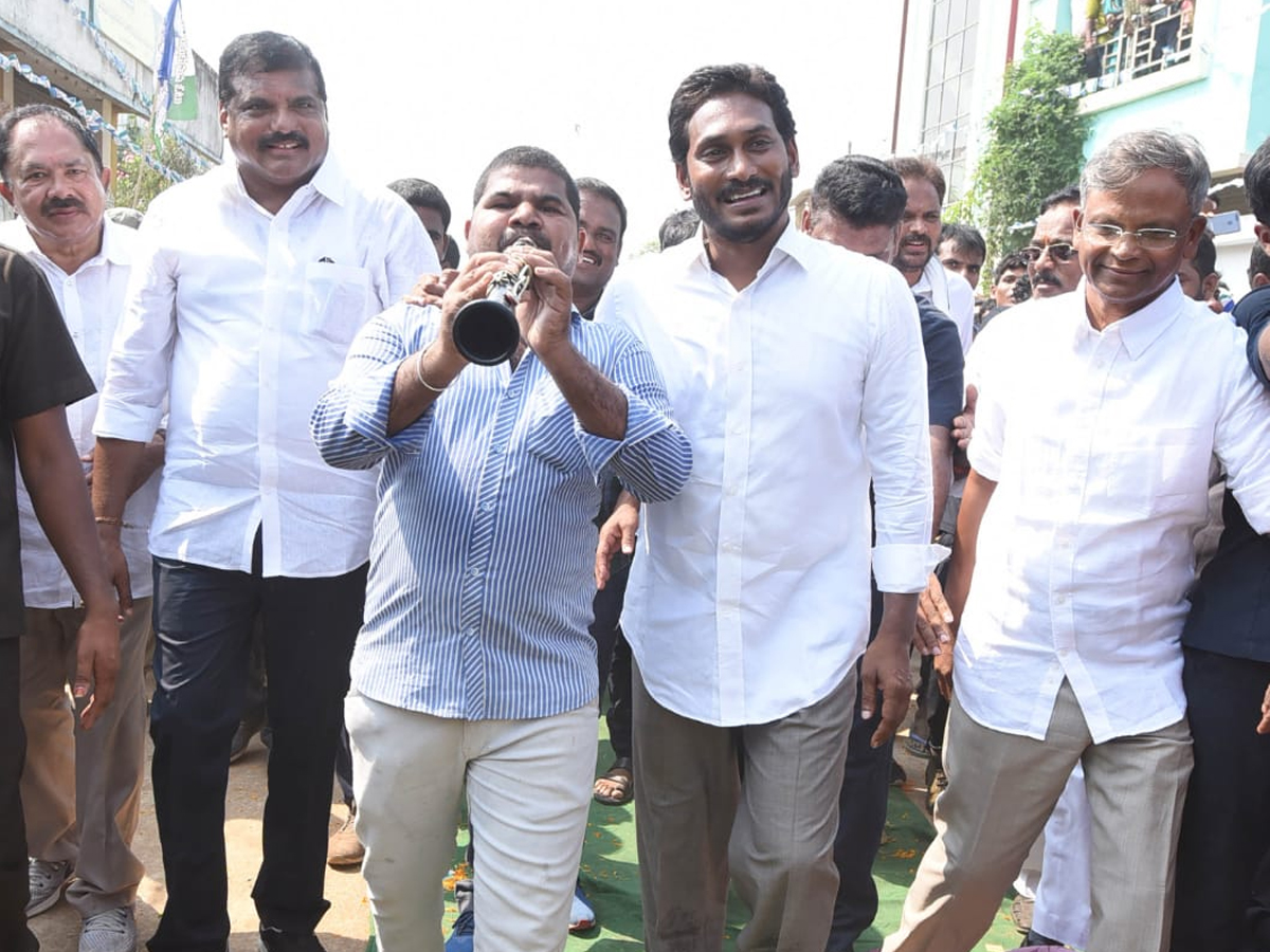 YS Jagan PrajaSankalpaYatra Day 280th Photo Gallery - Sakshi7