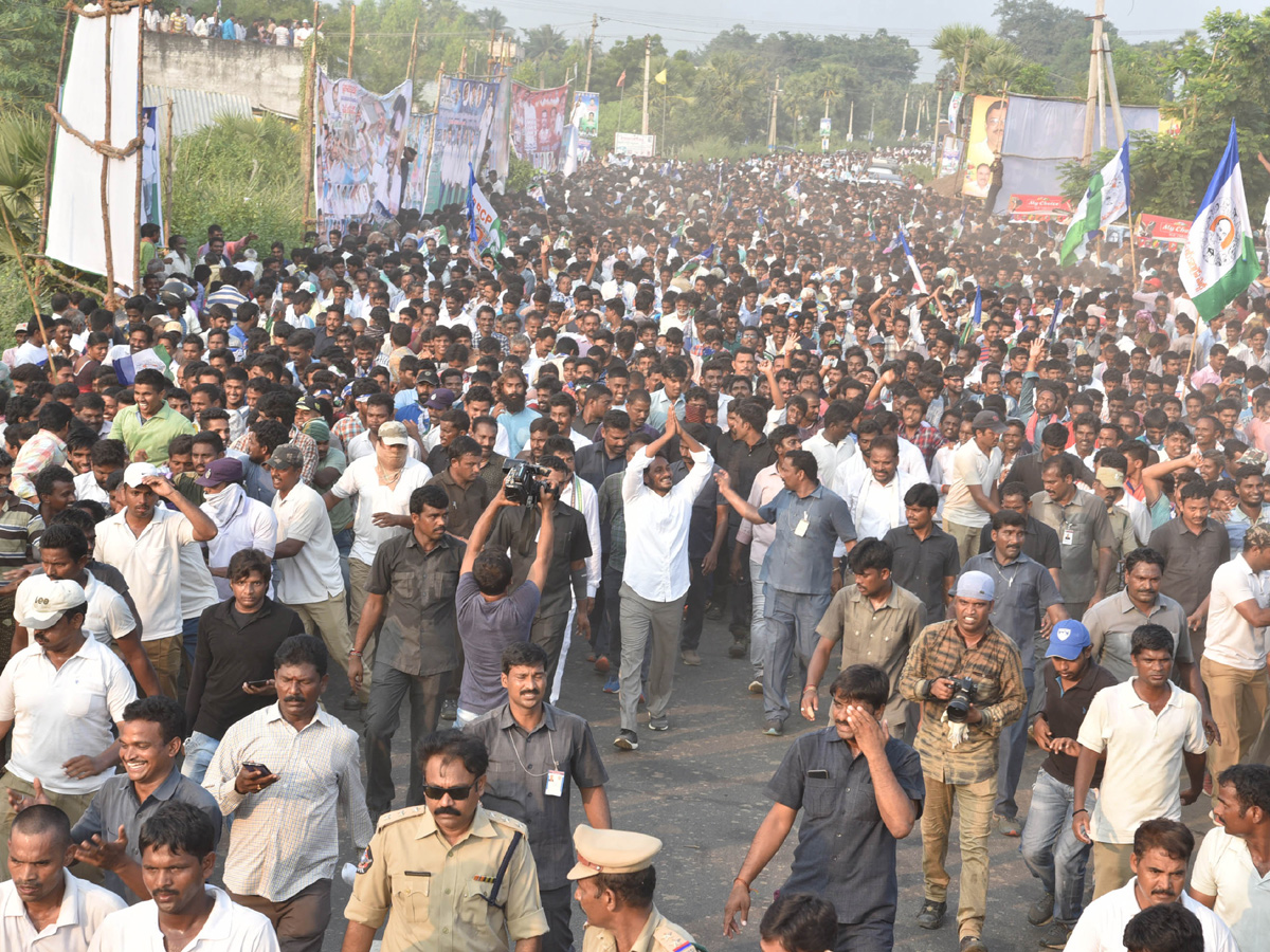 YS jagan padayatra at Vizianagaram photo gallery - Sakshi14