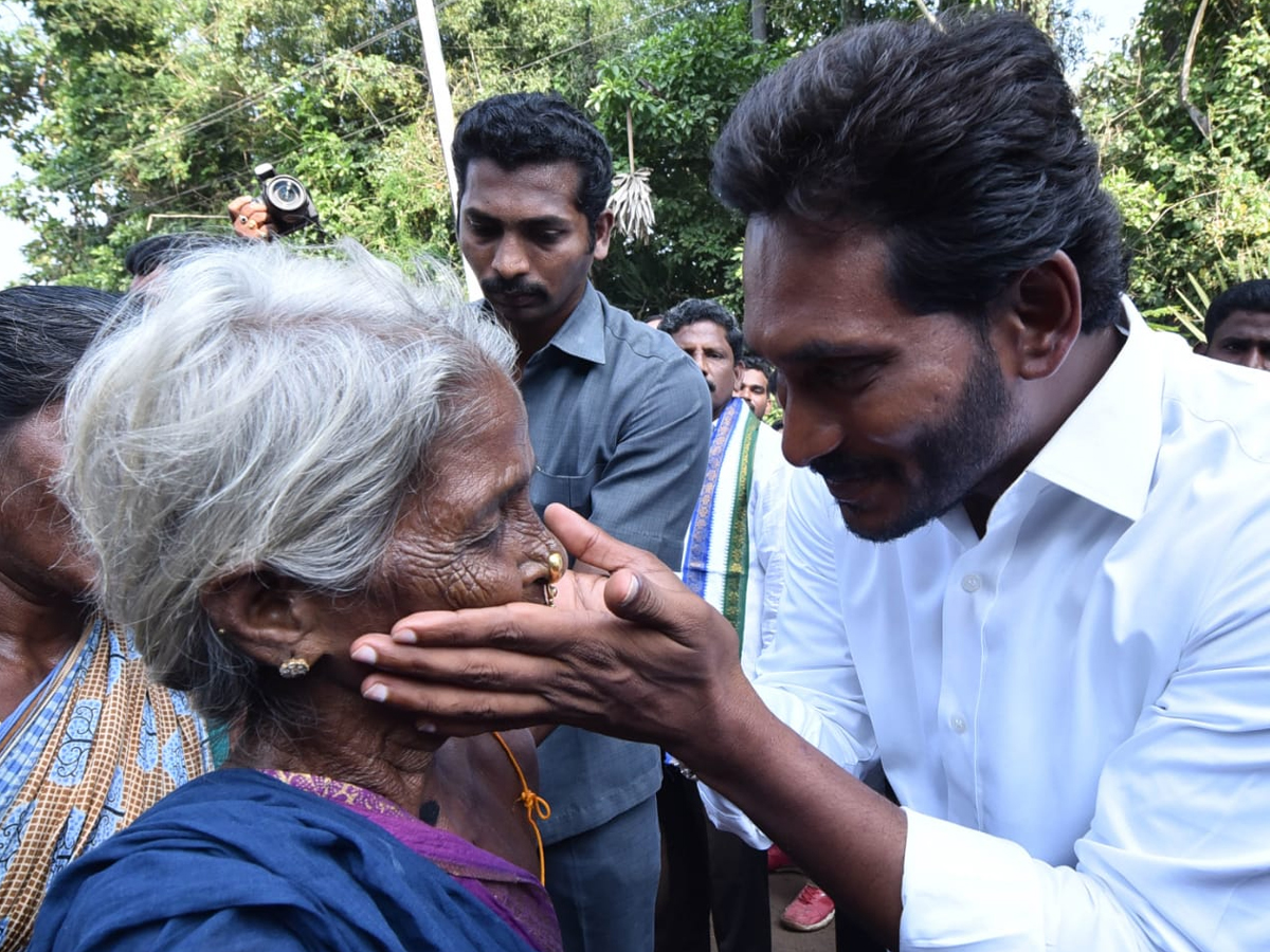 YS Jagan PrajaSankalpaYatra Day 281 Photo Gallery - Sakshi13