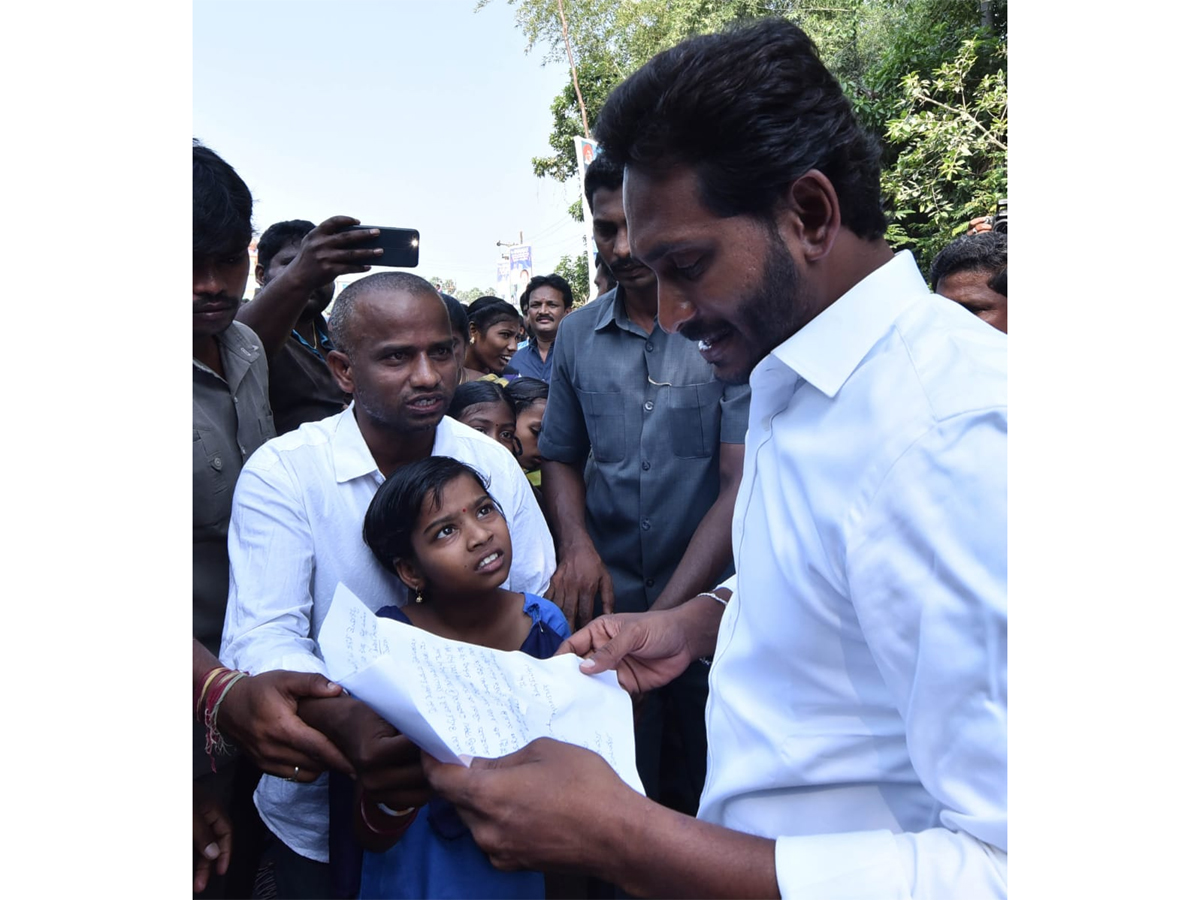 YS Jagan PrajaSankalpaYatra Day 281 Photo Gallery - Sakshi14