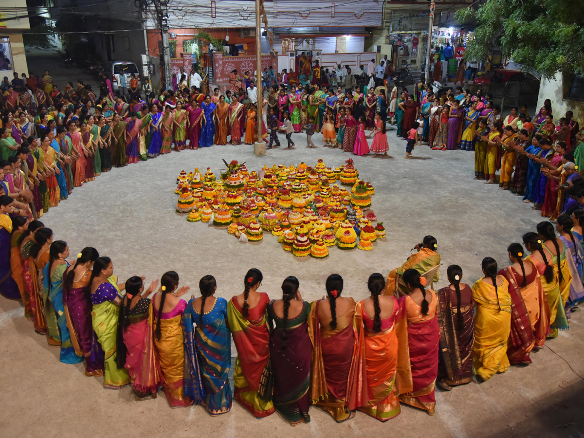 Bathukamma Festival Celebrations In Kukatpally Photo Gallery - Sakshi5