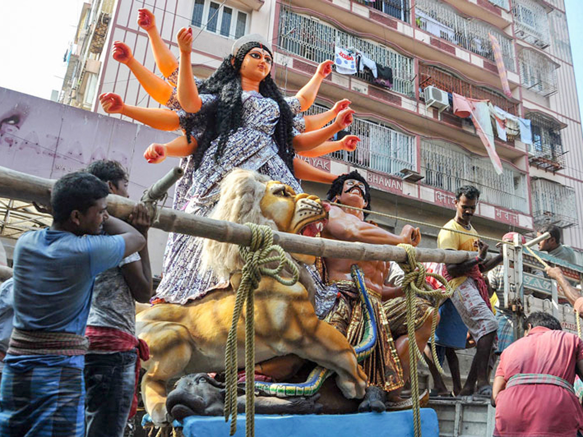 Navaratri 2018: People Gear Up to Celebrate Durga Puja Festival - Sakshi2