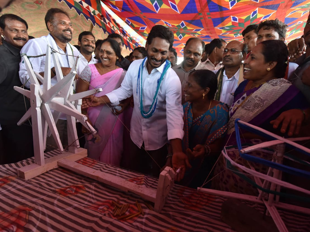 YS Jagan PrajaSankalpaYatra Day 281 Photo Gallery - Sakshi19