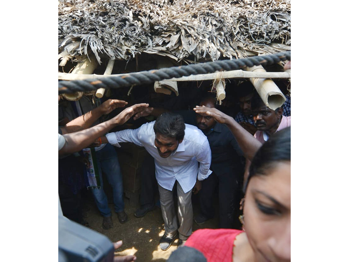 YS Jagan PrajaSankalpaYatra Day 282 Photo Gallery - Sakshi21