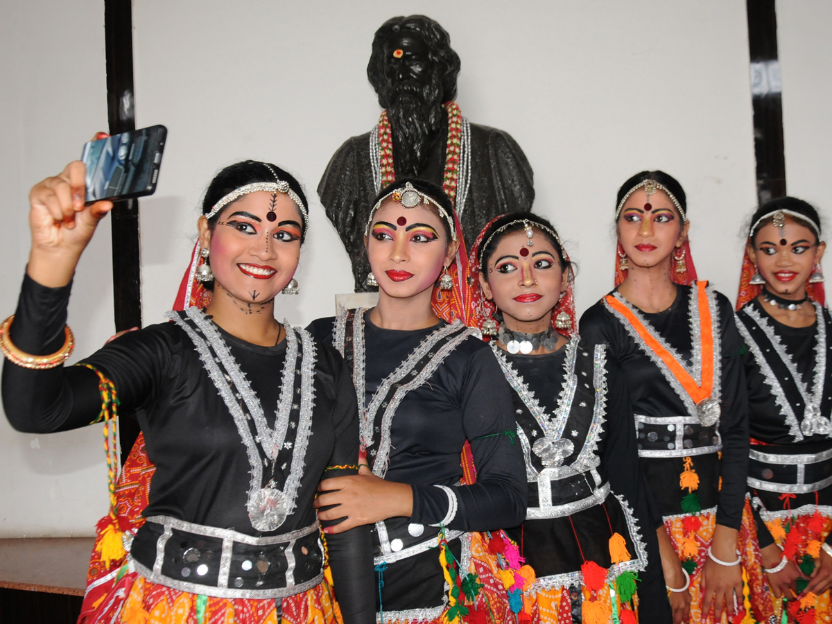 Ravindra bharathi childrens dance program Photo gallery - Sakshi8