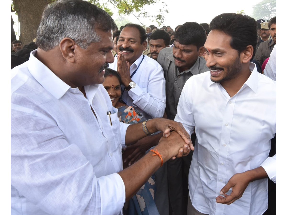 YS Jagan PrajaSankalpaYatra Day 295th Photo Gallery - Sakshi11