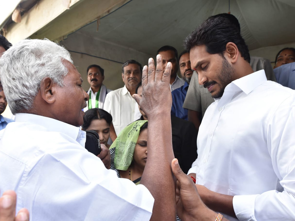 YS Jagan PrajaSankalpaYatra Day 295th Photo Gallery - Sakshi7