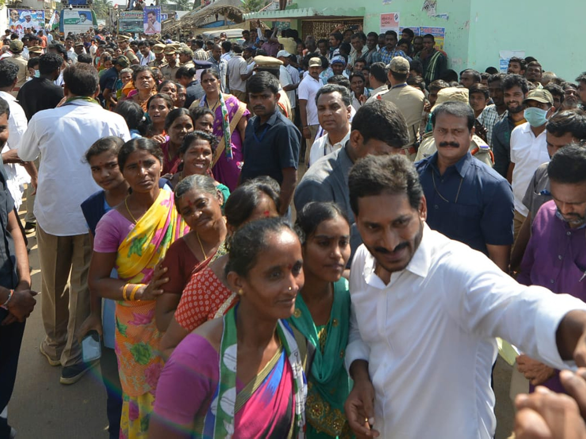 YS Jagan PrajaSankalpaYatra Day 296th Photo Gallery - Sakshi22