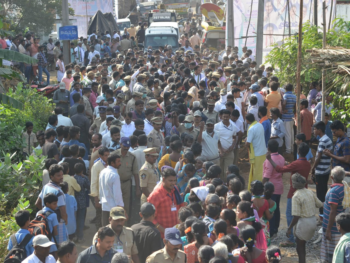 YS Jagan PrajaSankalpaYatra Day 296th Photo Gallery - Sakshi25