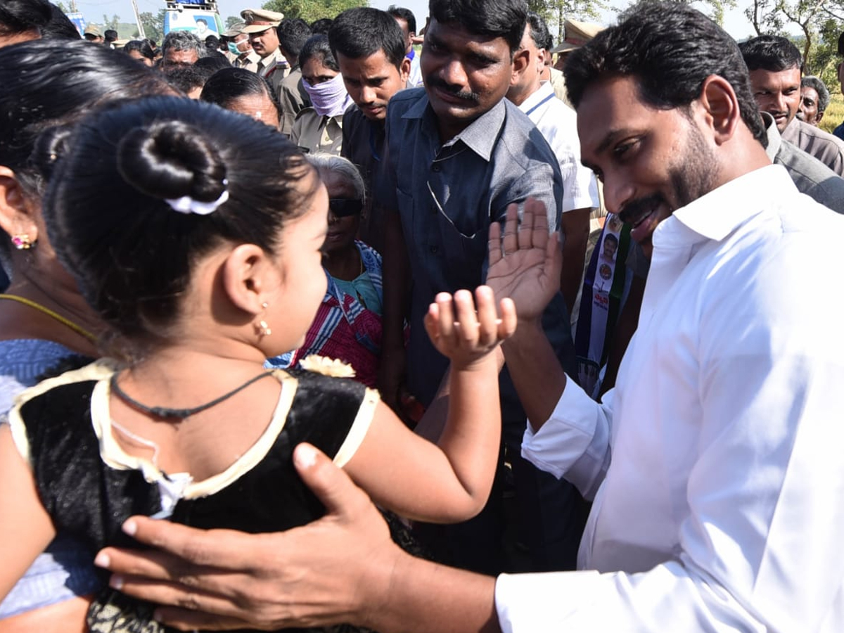 YS Jagan PrajaSankalpaYatra Day 296th Photo Gallery - Sakshi5