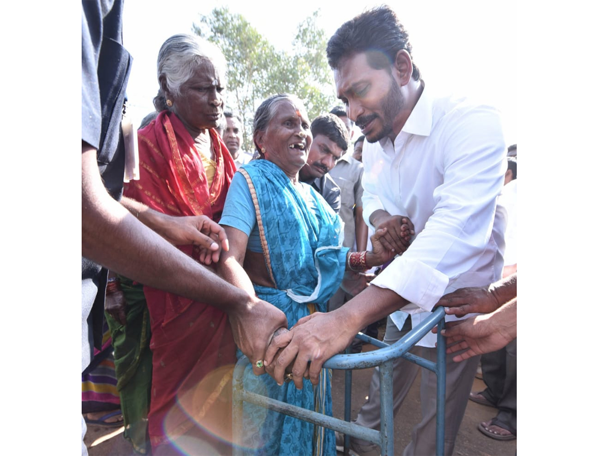 YS Jagan PrajaSankalpaYatra Day 296th Photo Gallery - Sakshi9