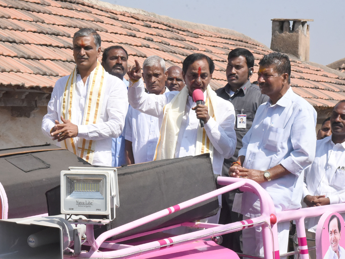 KCR And Harish Rao File Nomination Papers Photo Gallery - Sakshi18