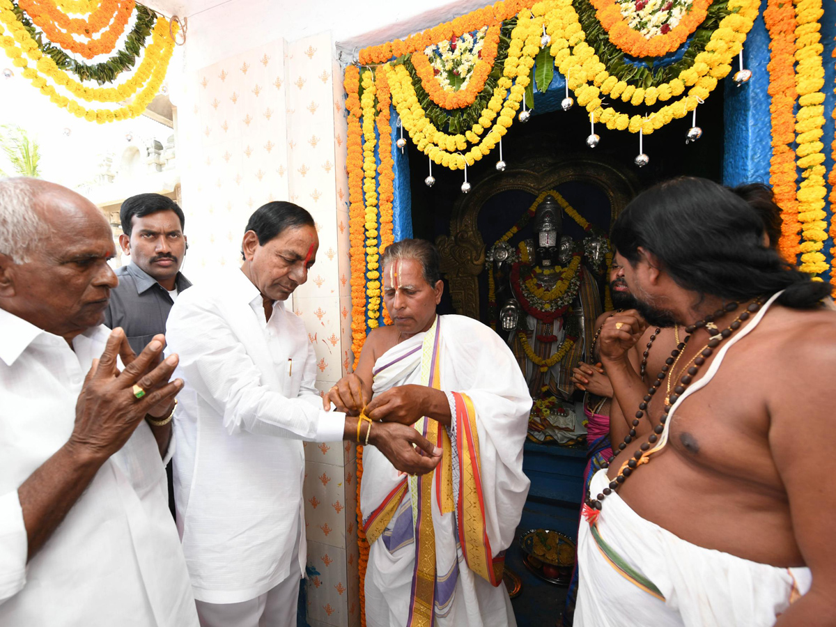 KCR And Harish Rao File Nomination Papers Photo Gallery - Sakshi6