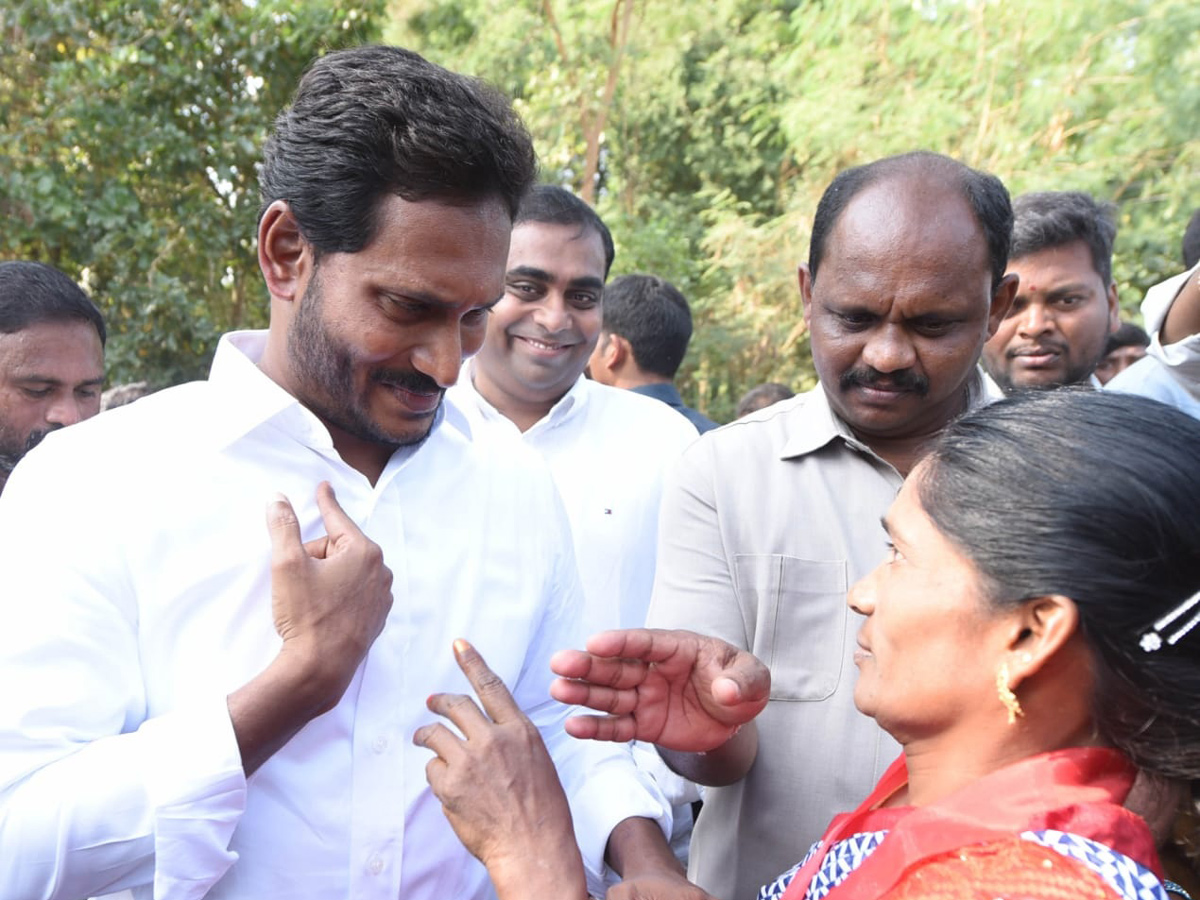 YS jagan padayatra at Vizianagaram photo gallery - Sakshi11