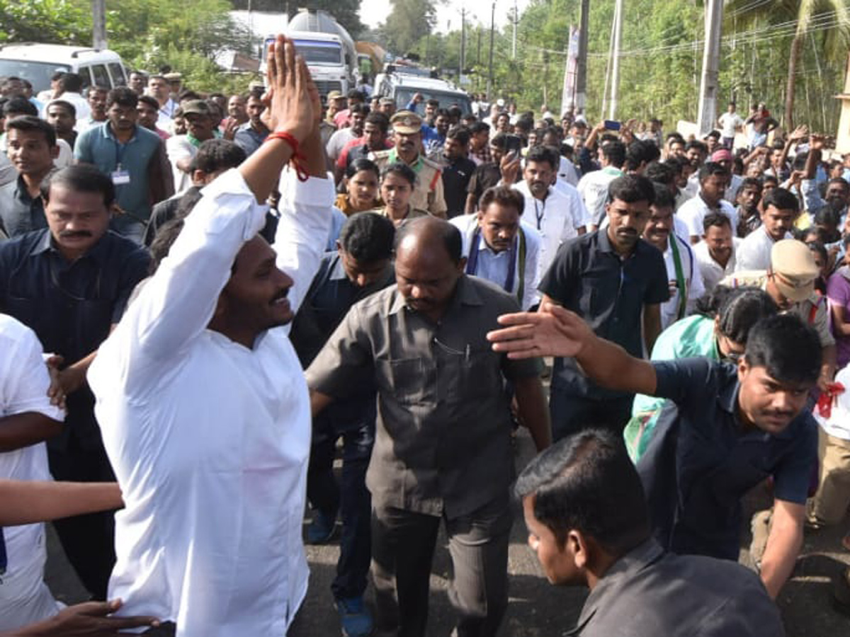 YS jagan padayatra at Vizianagaram photo gallery - Sakshi9